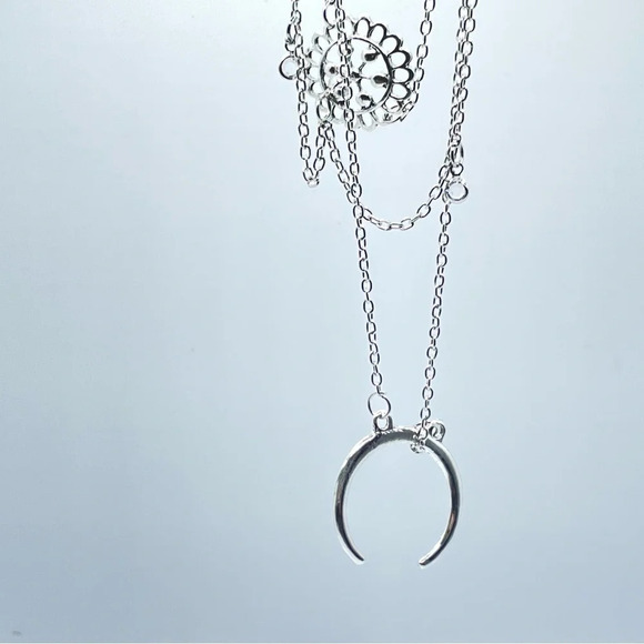 Crescent moon multilayered necklace - Picture 1 of 5